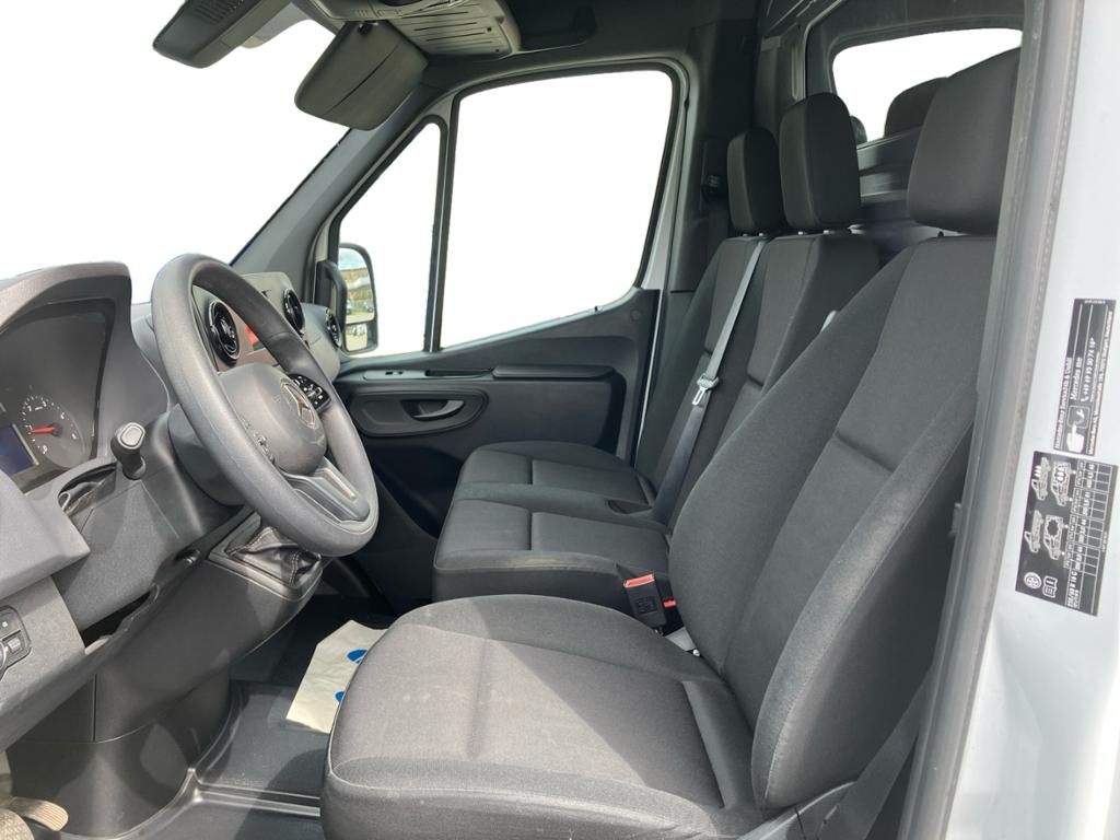 Fahrzeugabbildung Mercedes-Benz Sprinter 317 CDI KA Navi*LED*AHK