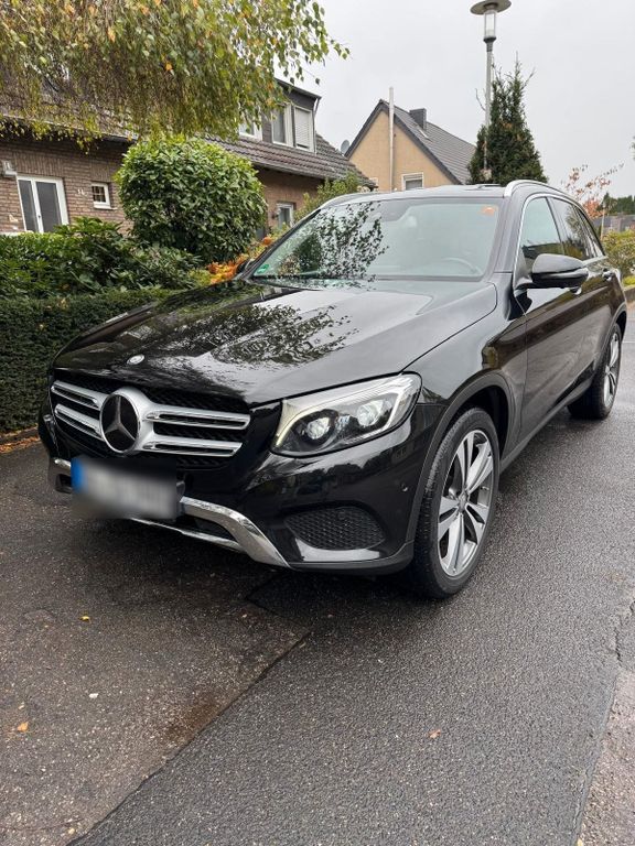 Image of Mercedes-Benz GLC 250