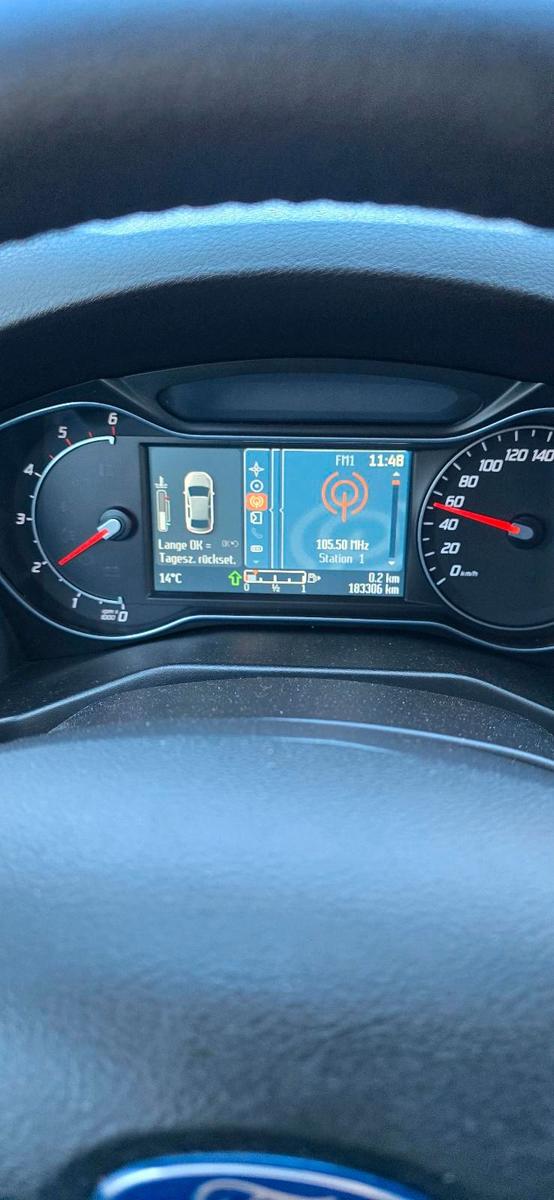 Ford Mondeo 2013 — photo 11