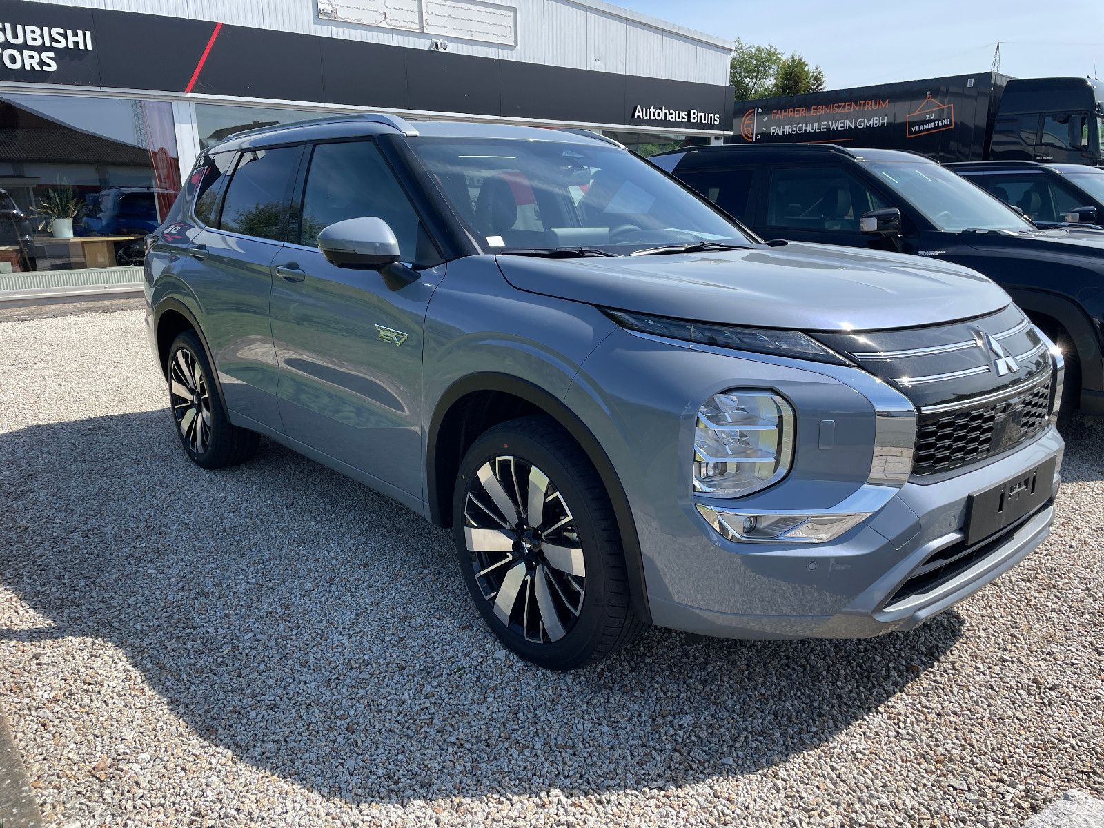 Mitsubishi Outlander 2.4 PHEV 4WD Top imagem 3