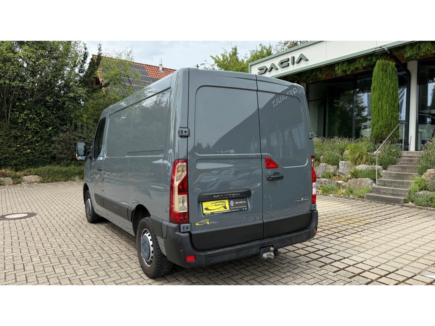 Fahrzeugabbildung Renault Master III Kasten L1H1 Ka 2,8t AHK Totwinkelassi