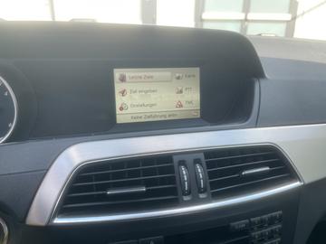 صورة مصغرة 27 لـ 2014 Mercedes-BENZ C 220