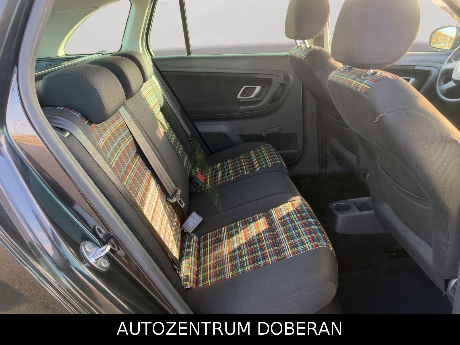 Skoda Fabia 2012 — photo 14