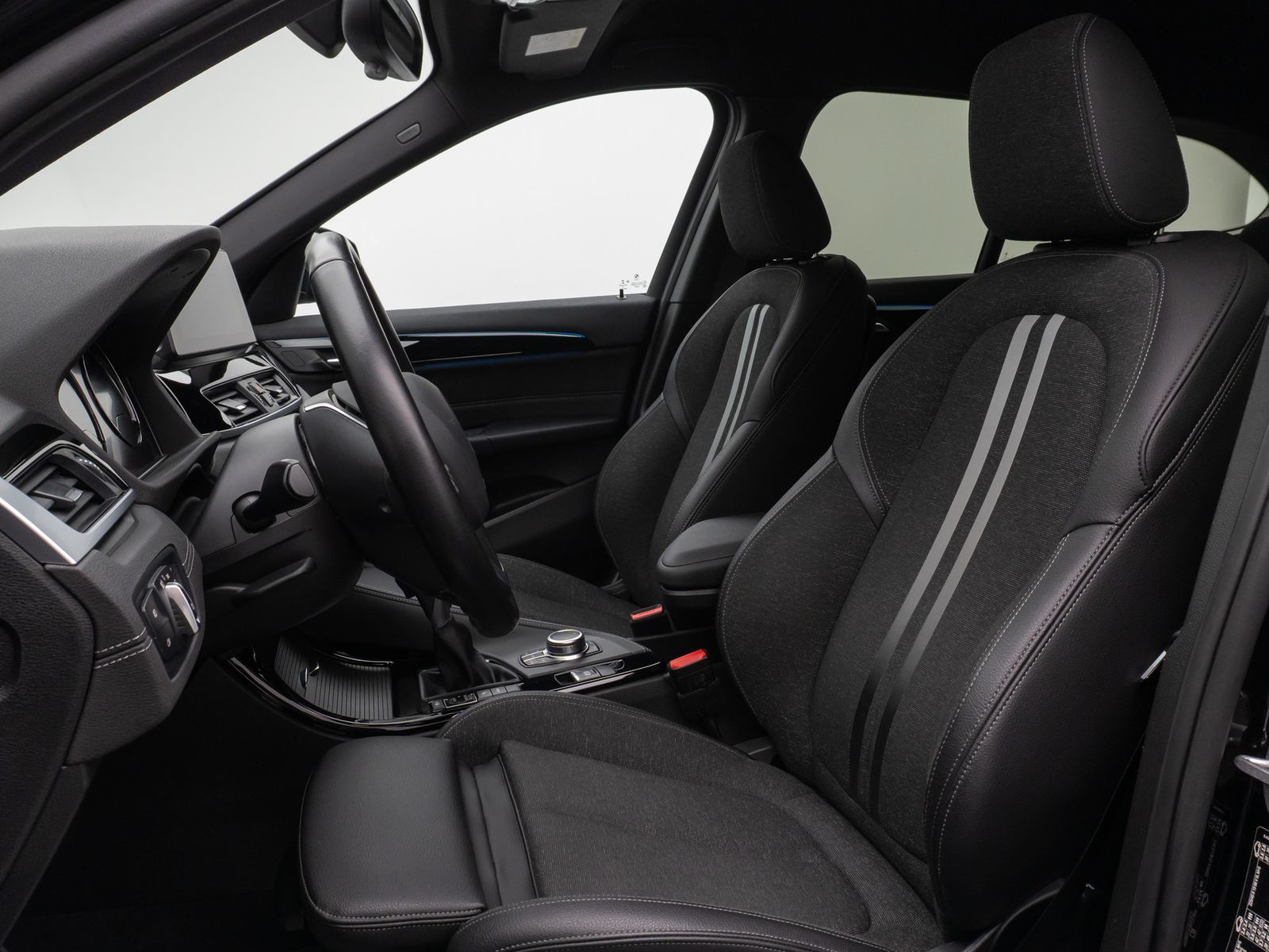 Fahrzeugabbildung BMW X1 xD25e Sport Line Kamera HUD DAB Navi+ Alarm