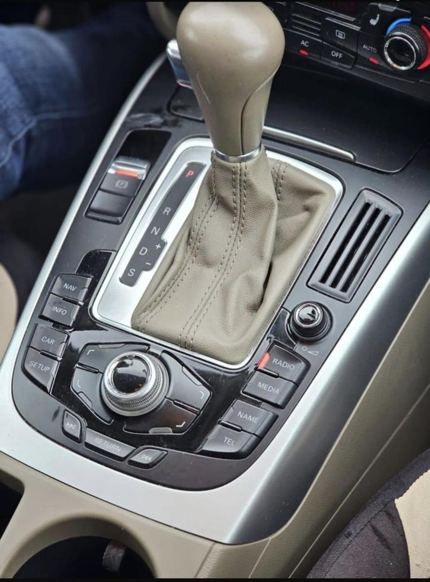 Audi A4 2011 — engine 160 HP (118kW)