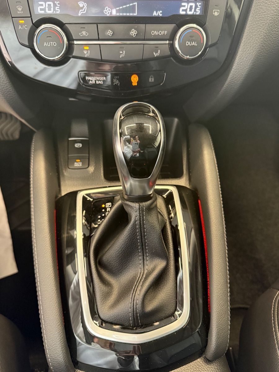 Fahrzeugabbildung Nissan Qashqai Tekna Safety-Shield-Paket 360°