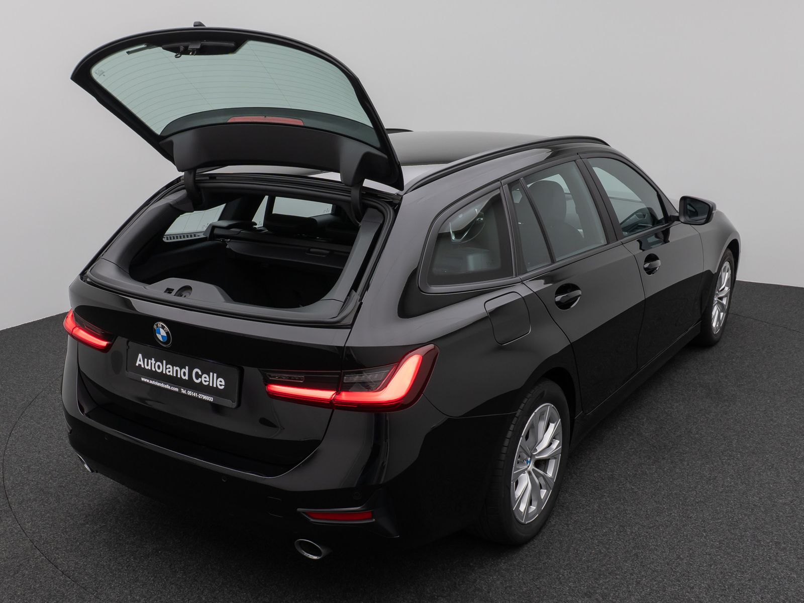 Fahrzeugabbildung BMW 320d xD Laser DAB PDC AHK Alarm Komfort Sport
