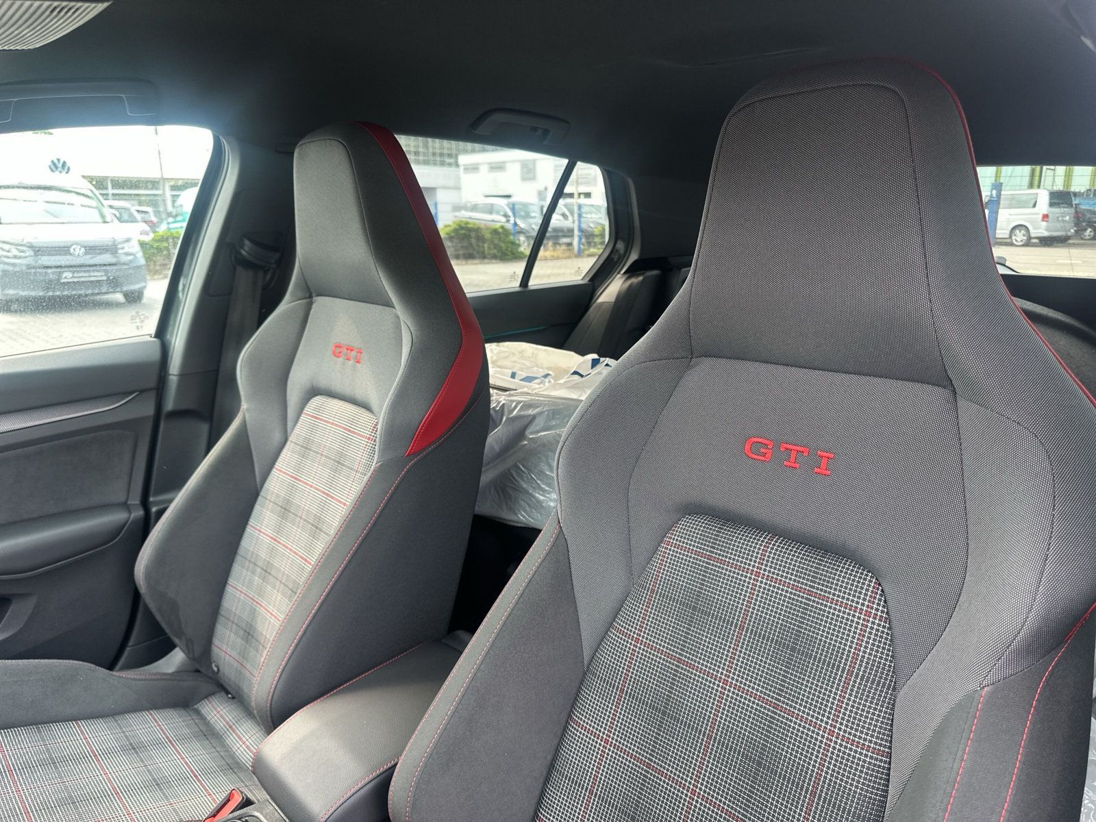 Volkswagen Golf GTI 2,0 l TSI OPF 195 kW (265 PS) 7 - DSG foto 17