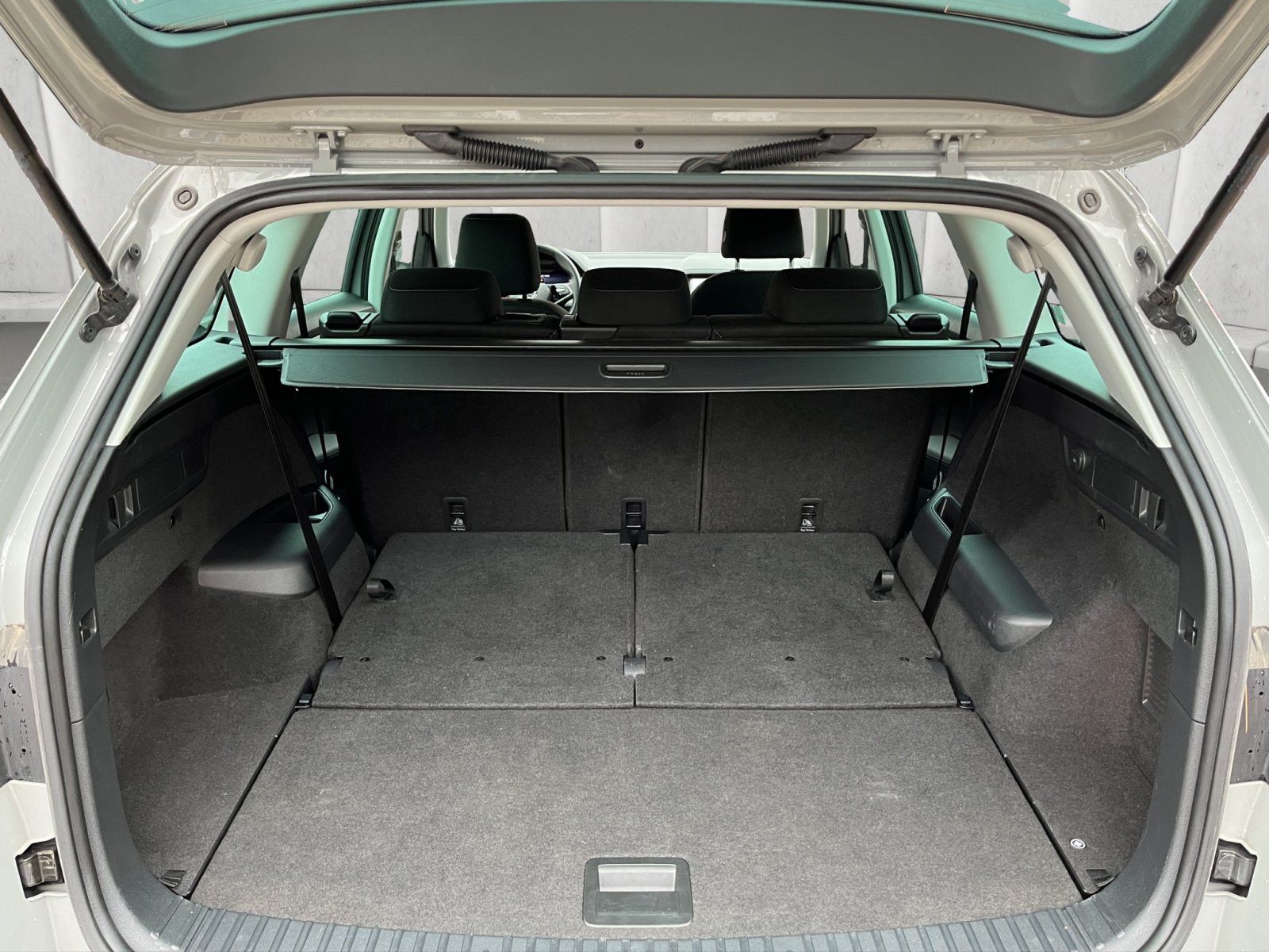 Fahrzeugabbildung SKODA Kodiaq 1.5 DSG*7-Sitze*ACC*VirtC*Matrix*Kamera**