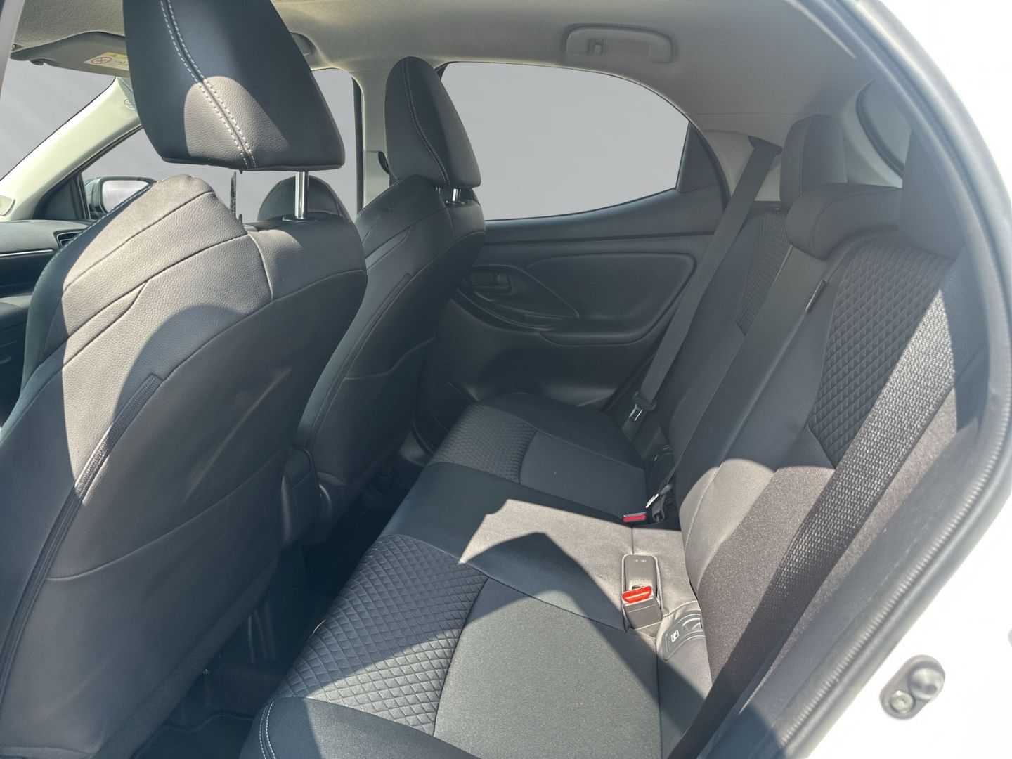 Fahrzeugabbildung Mazda 2 Hybrid Select 1.5 HUD +Digitales Cockpit+LED+A