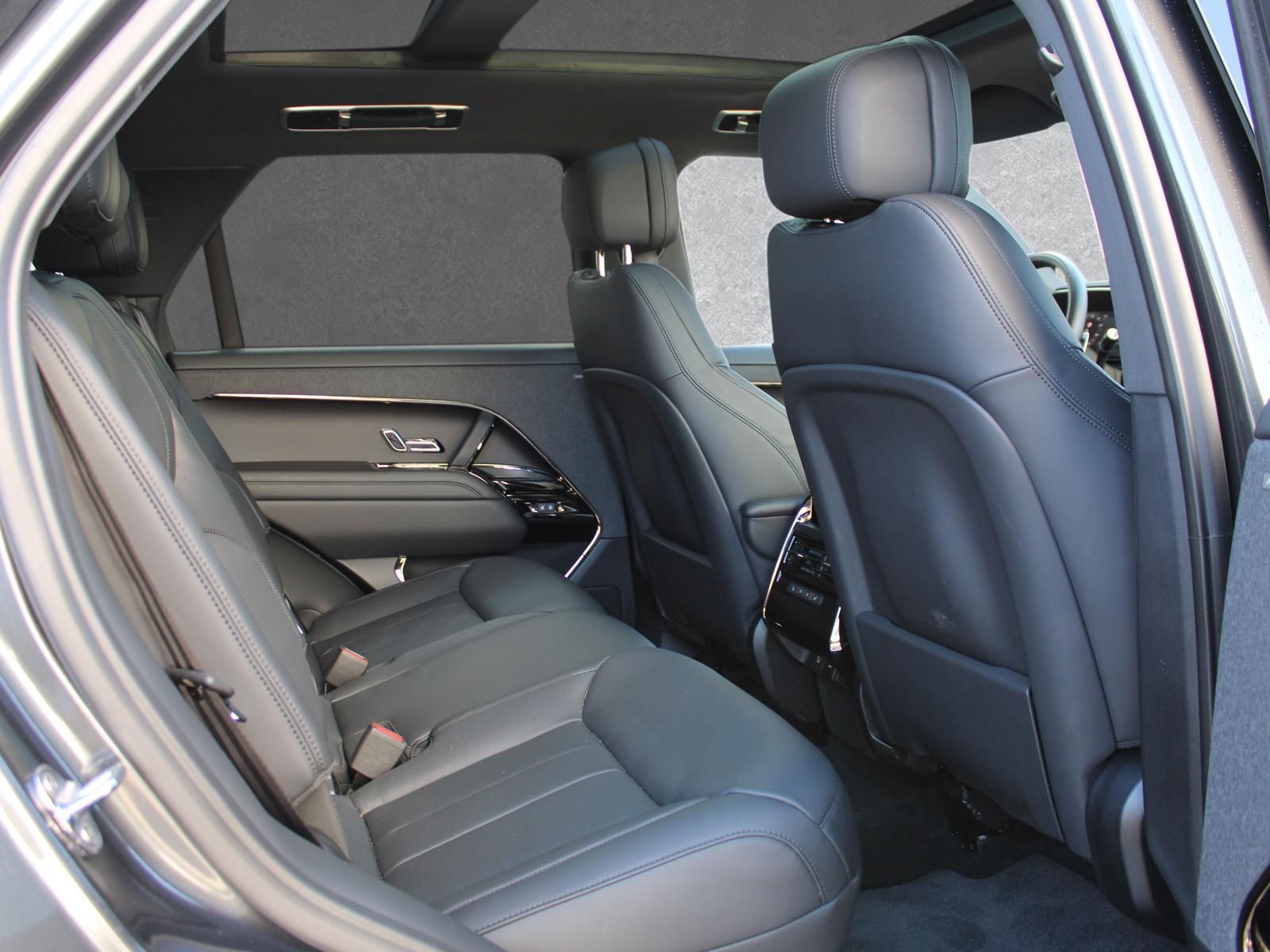 Fahrzeugabbildung Land Rover Range Rover Sport P460e Hybrid Dynamic SE