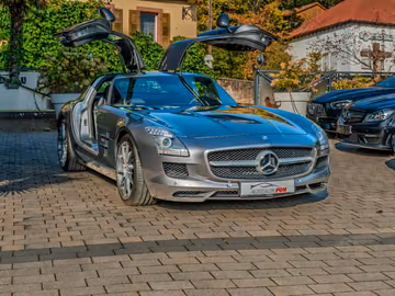 صورة 1 لـ 2012 Mercedes-BENZ SLS AMG