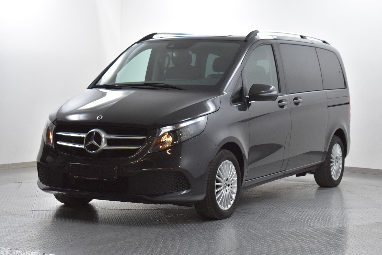 MERCEDES-BENZ V220d Rise 9G 2X TÜR+NAVI+KAMER+SHZ+AHK+TEMP+MFL - Image 2