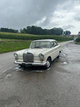 Mercedes-Benz 200 Heckflosse  - Mercedes-Benz: Heckflosse