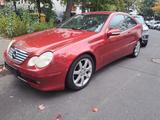 Mercedes-Benz C 200 Sportcoupe Kompressor / - rote Mercedes-Benz 200