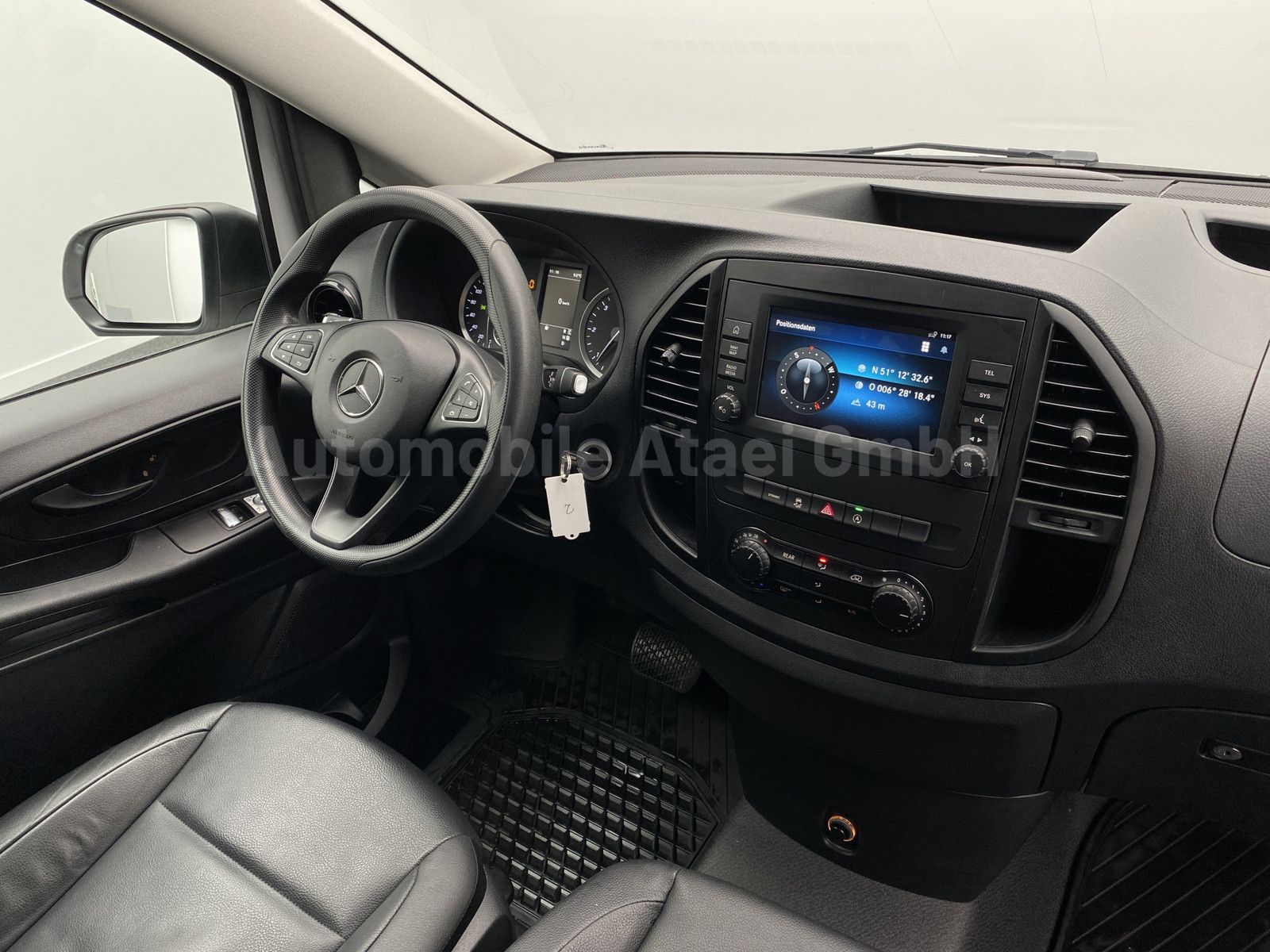 Fahrzeugabbildung Mercedes-Benz Vito Tourer Lang 114 Automatik 2xKLIMA 2146