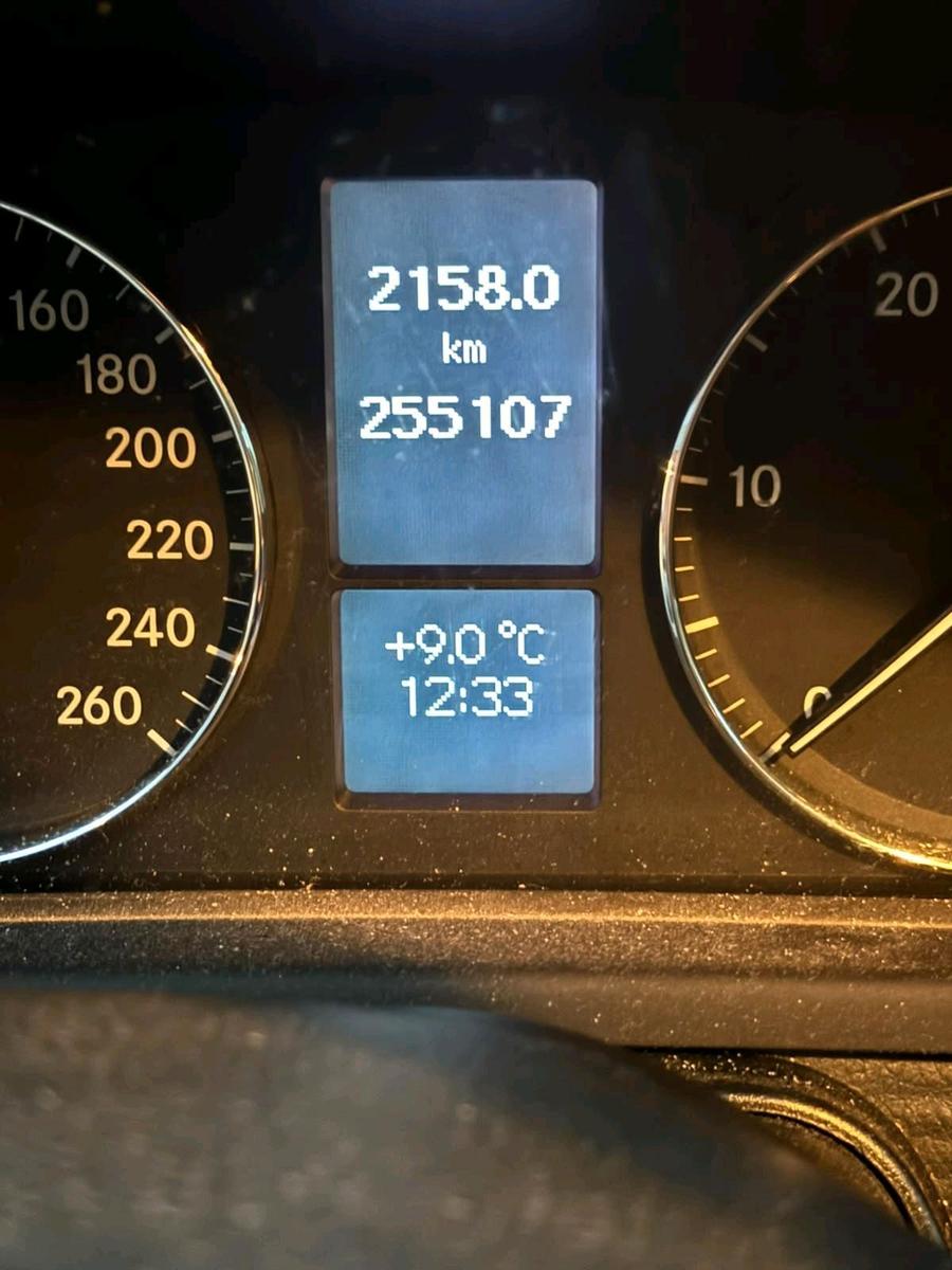 Mercedes-Benz C200 2005 — photo 5