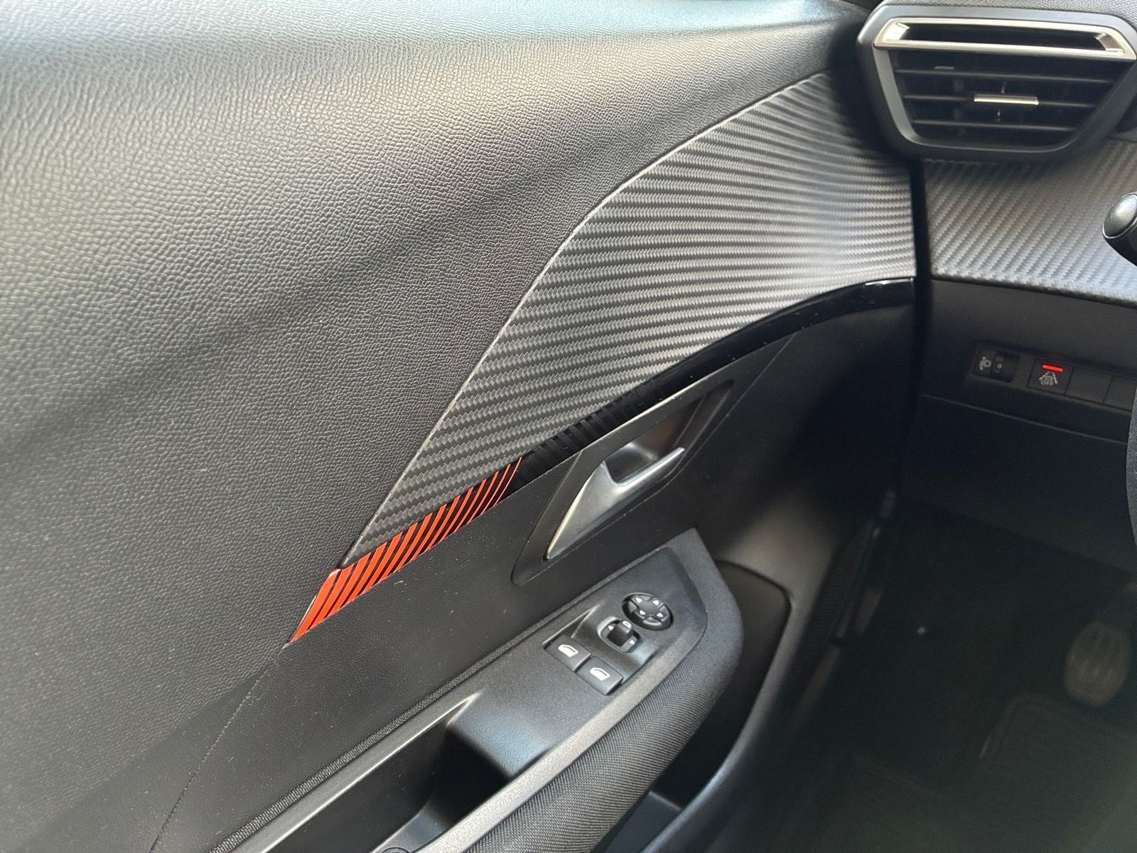 Fahrzeugabbildung Peugeot 208 1.2 PureTech 75 Active LED,SHZ,Keyless,SpurH