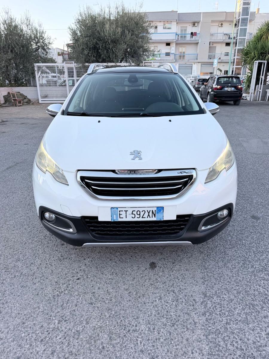 Peugeot 2008 2014 — interior