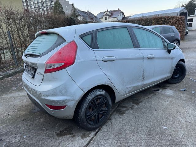 Ford Fiesta Titanium / AUTOMATIK//