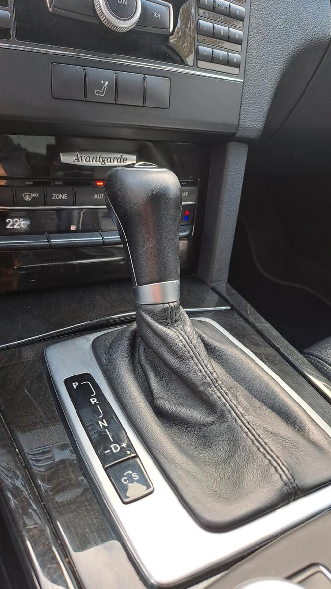 Mercedes-Benz MERCEDES-BENZ 220 CDI BlueEFFICIENCY AVANTGARDE