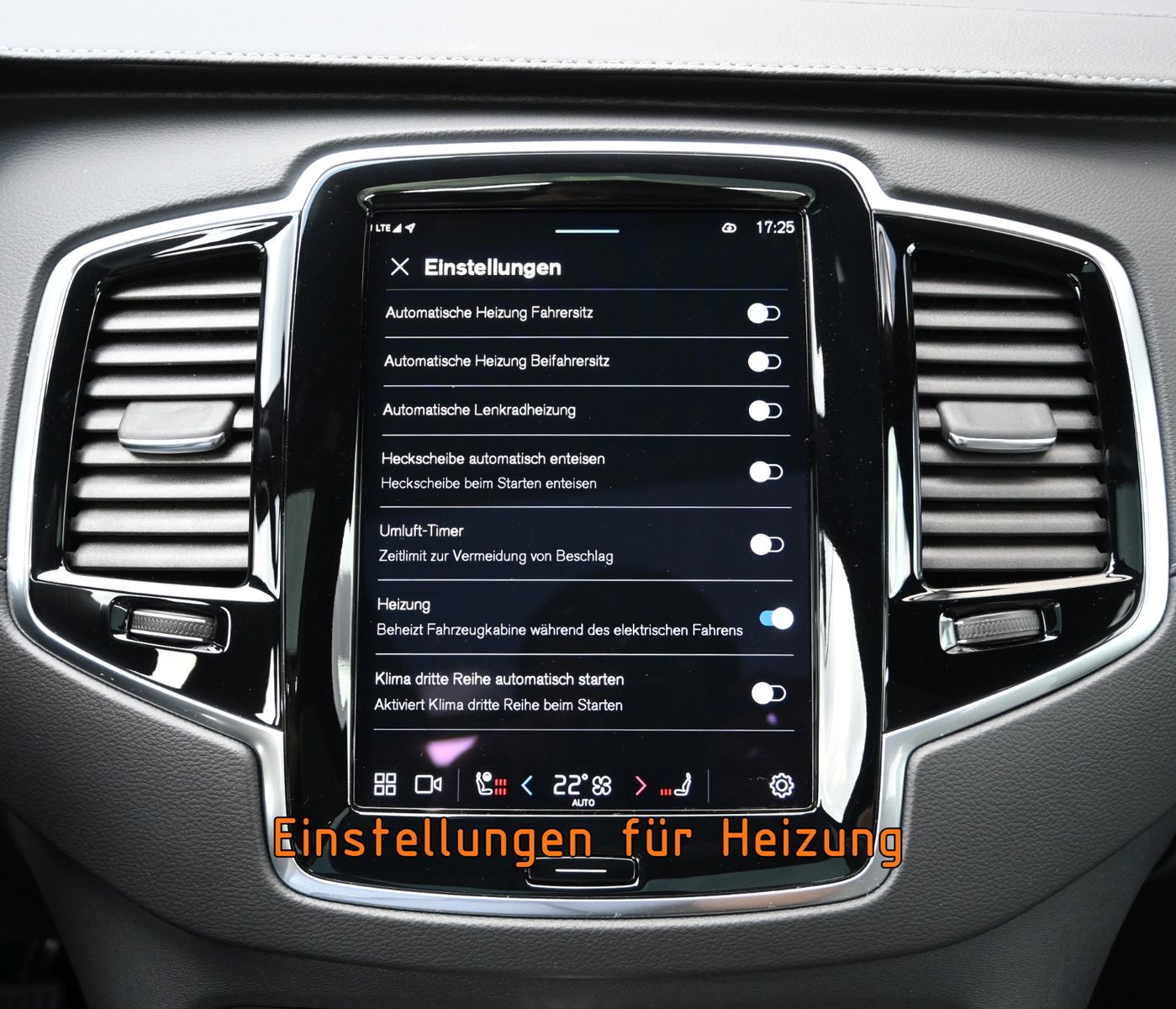 Fahrzeugabbildung Volvo XC90 T8 AWD Recharge Ultimate Dark °AHK°WOOL°