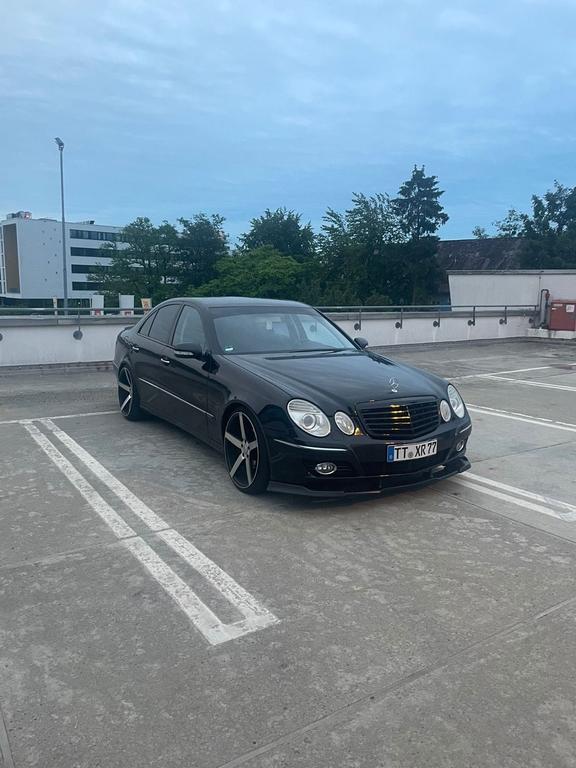 Mercedes-Benz E 300