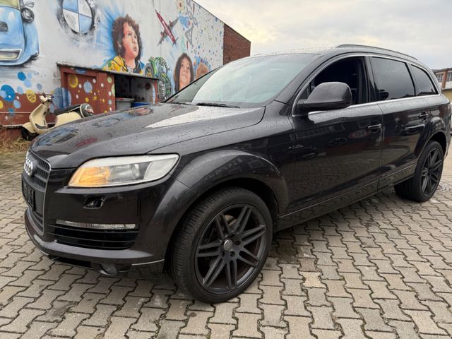 Audi Q7 3.0 TDI quattro S LINE DVD IN FOND REIFEN NEU