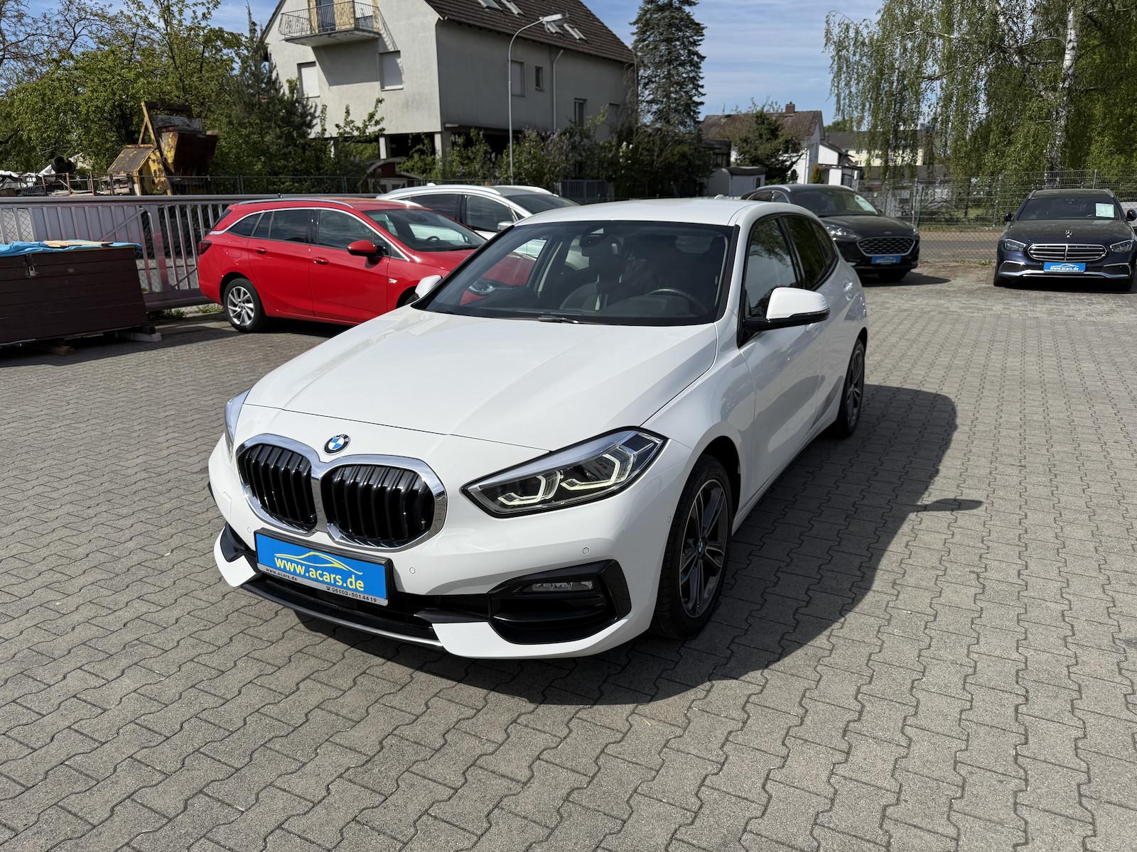 BMW 118i Sport Line Aut Navi LED Kamera PDC Temp TWA