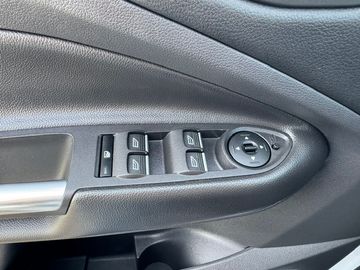 Ford Kuga - 12
