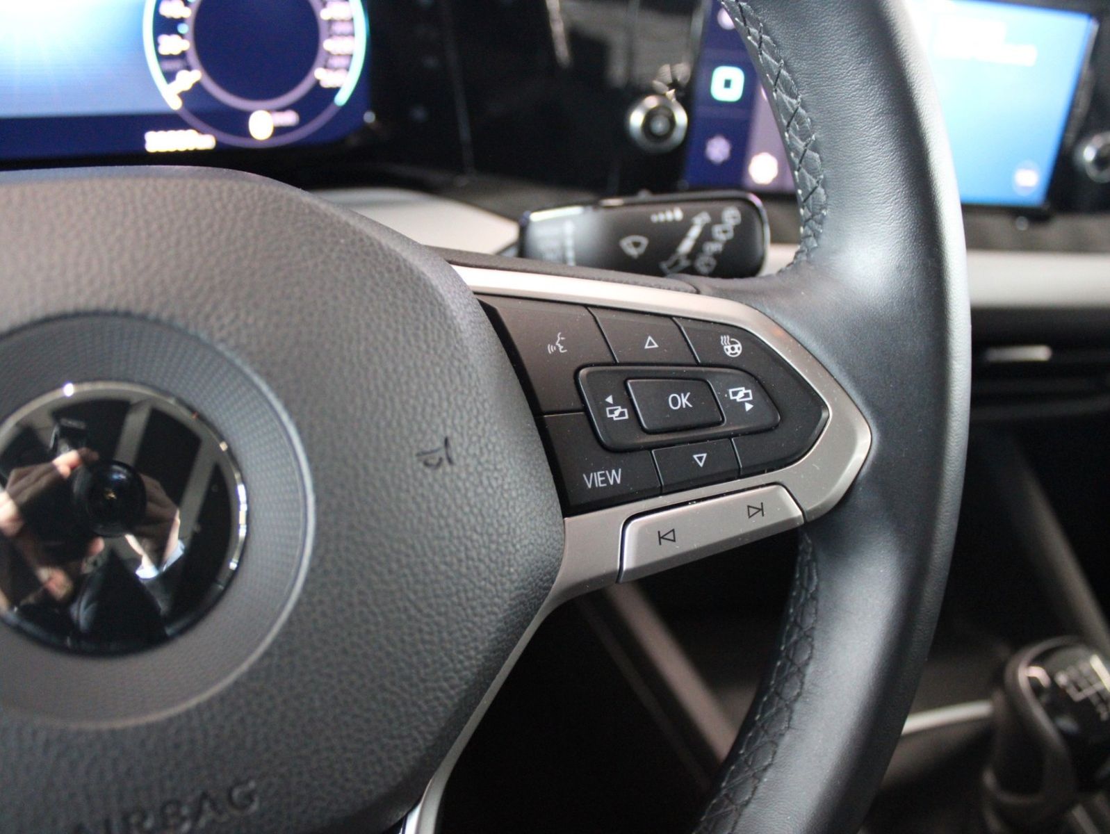 Fahrzeugabbildung Volkswagen Golf 1.0 TSI OPF LED PDC Allwetter WinterPaket