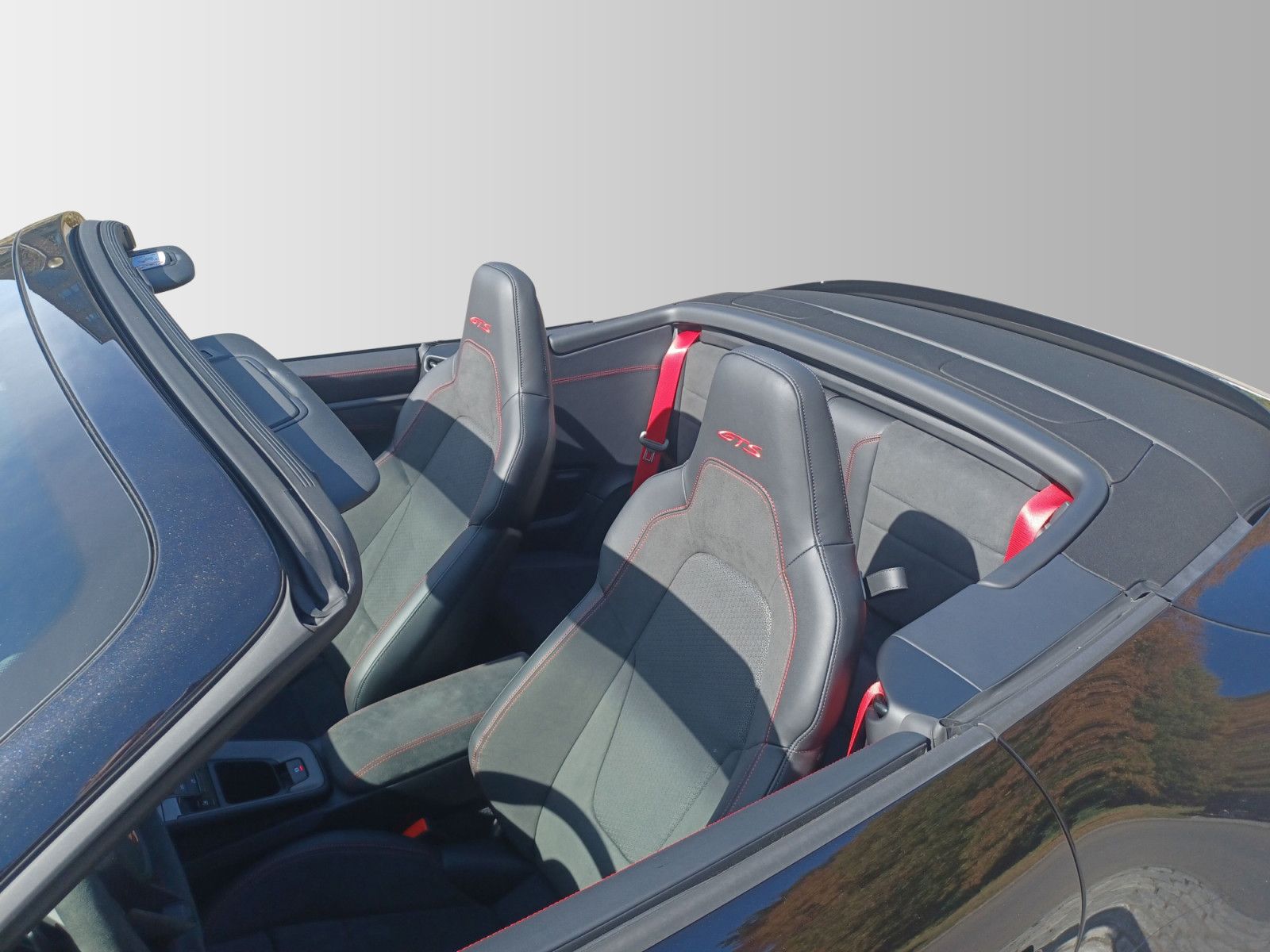 Porsche 911 Carrera 4 GTS Cabriolet imagem 3