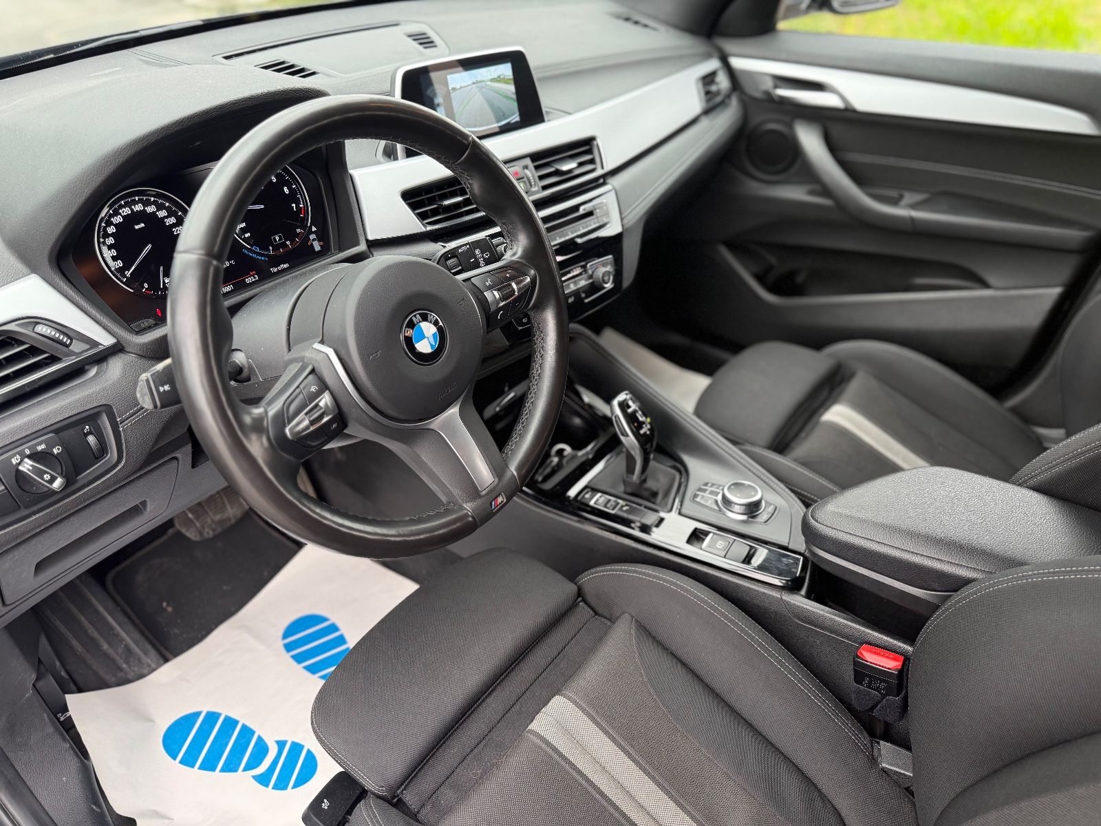 BMW X2 sDrive 18 i *SPORTSITZE+KAMERA+NAVI+18"ZOLL* foto 4