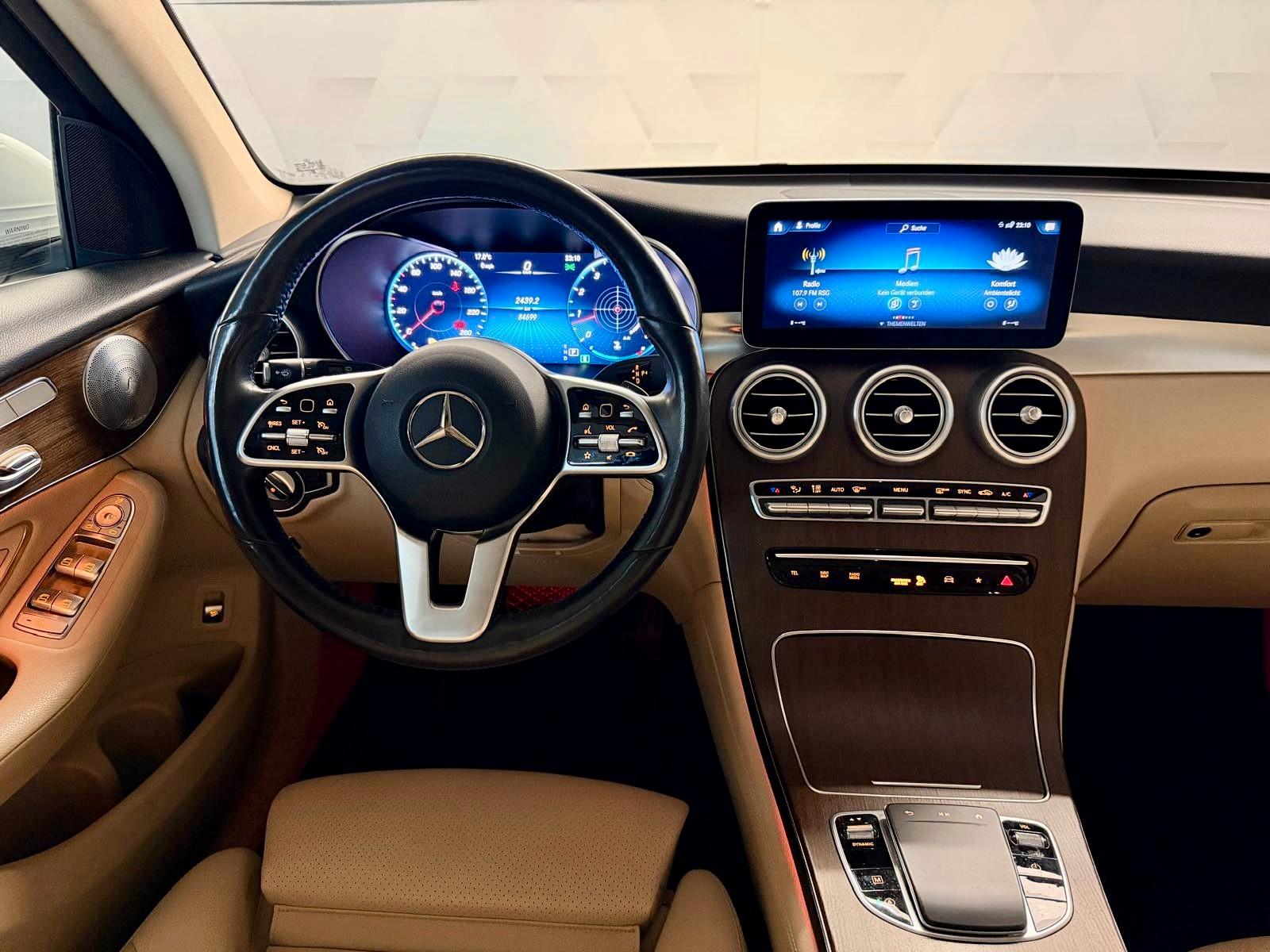 Mercedes-Benz GLC 300*4Matic*Autom.*Leder*Pano*Burmester*LED*