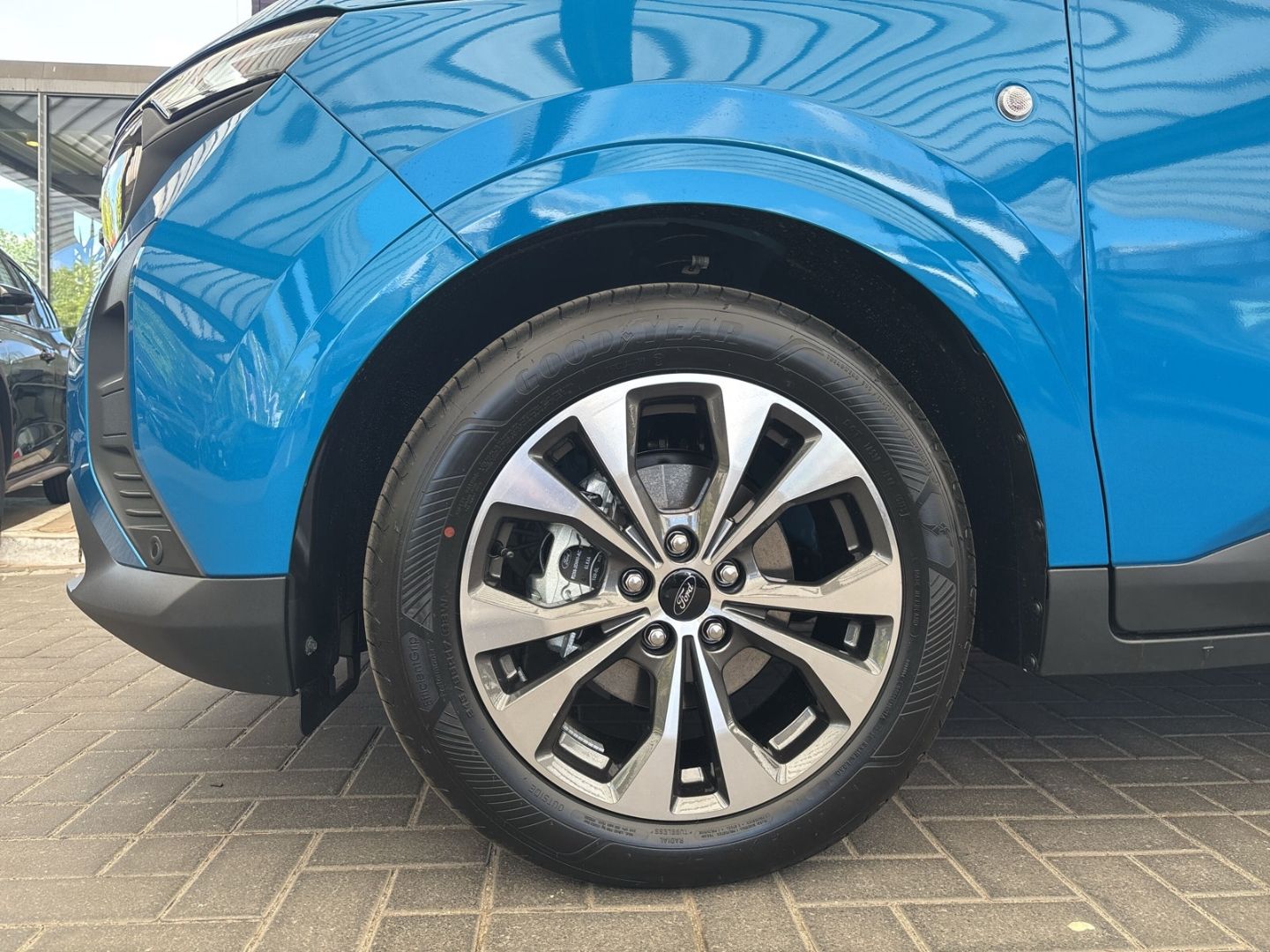 Fahrzeugabbildung Ford Tourneo Courier Titanium Navi ACC Klimaautom Len