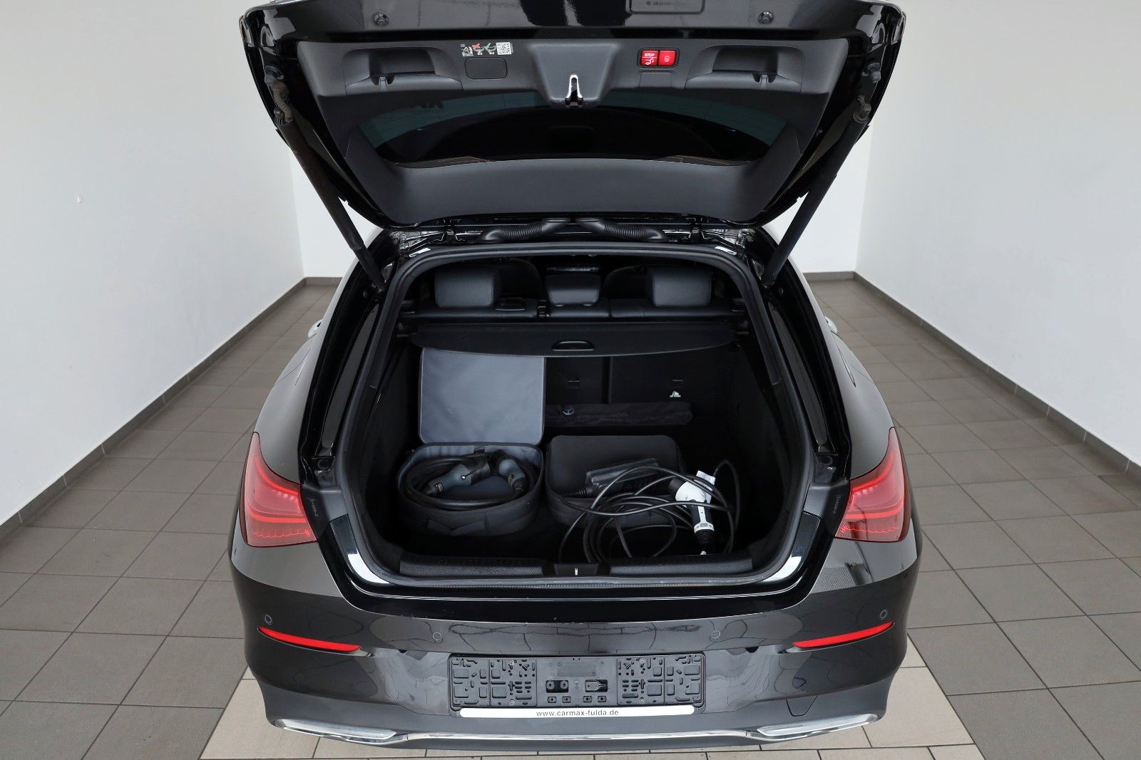 Fahrzeugabbildung Mercedes-Benz CLA 250 SB,Leder,Navi,LED,SH,Kamera,ACC,FACELIFT