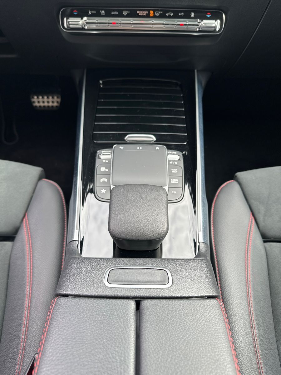 Fahrzeugabbildung Mercedes-Benz EQB 250+ AMG Line NAV+LED+PANORAMA+ACC+360GRAD