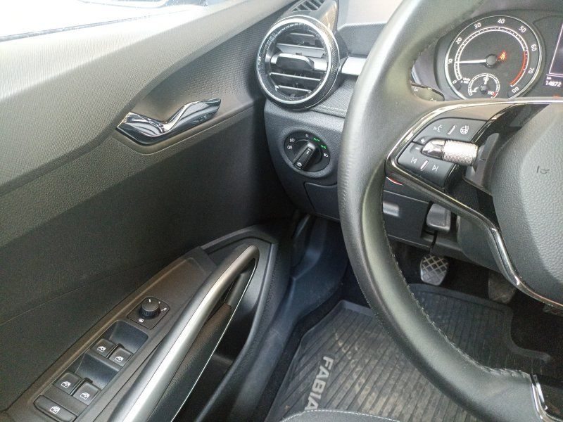 Fahrzeugabbildung SKODA Fabia 1.0 TSI Style OPF LED+PDC+SMART-LINK+WINTE