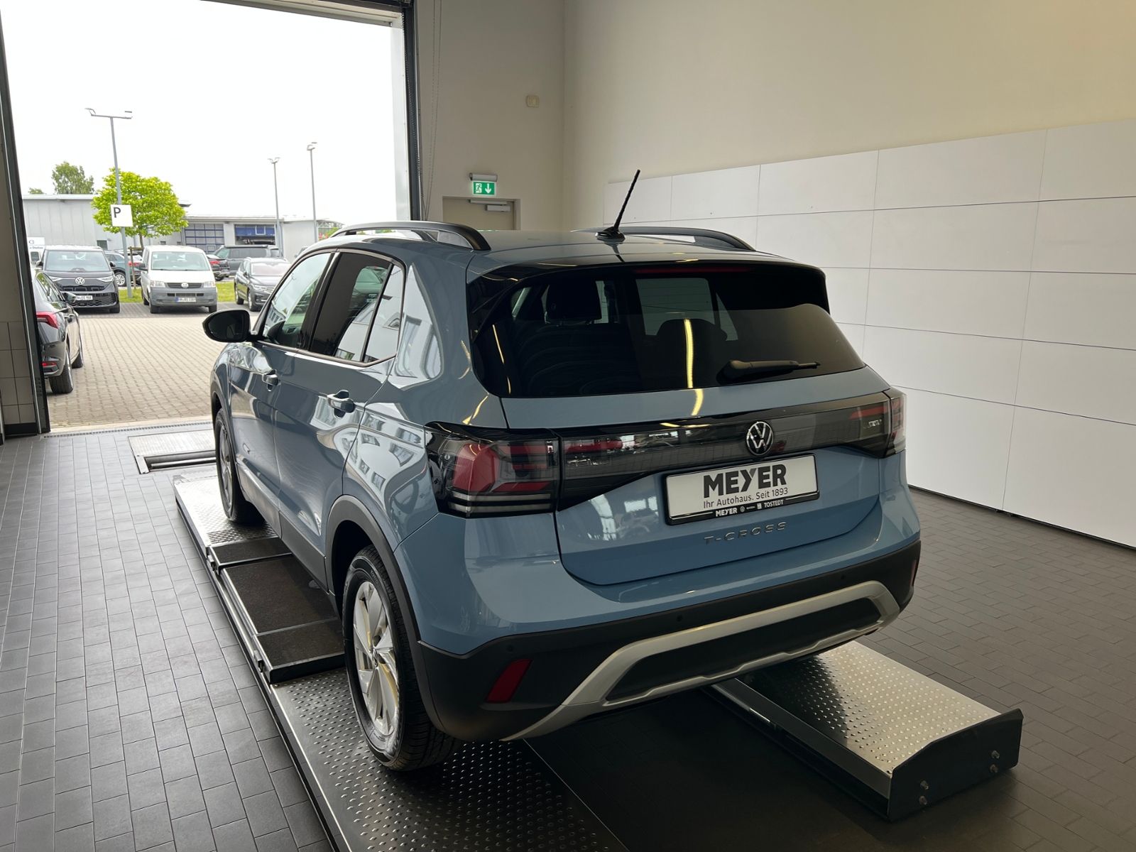 Fahrzeugabbildung Volkswagen T-Cross Life 1.0 l TSI *LED,ACC,Navi,Kamera,16''