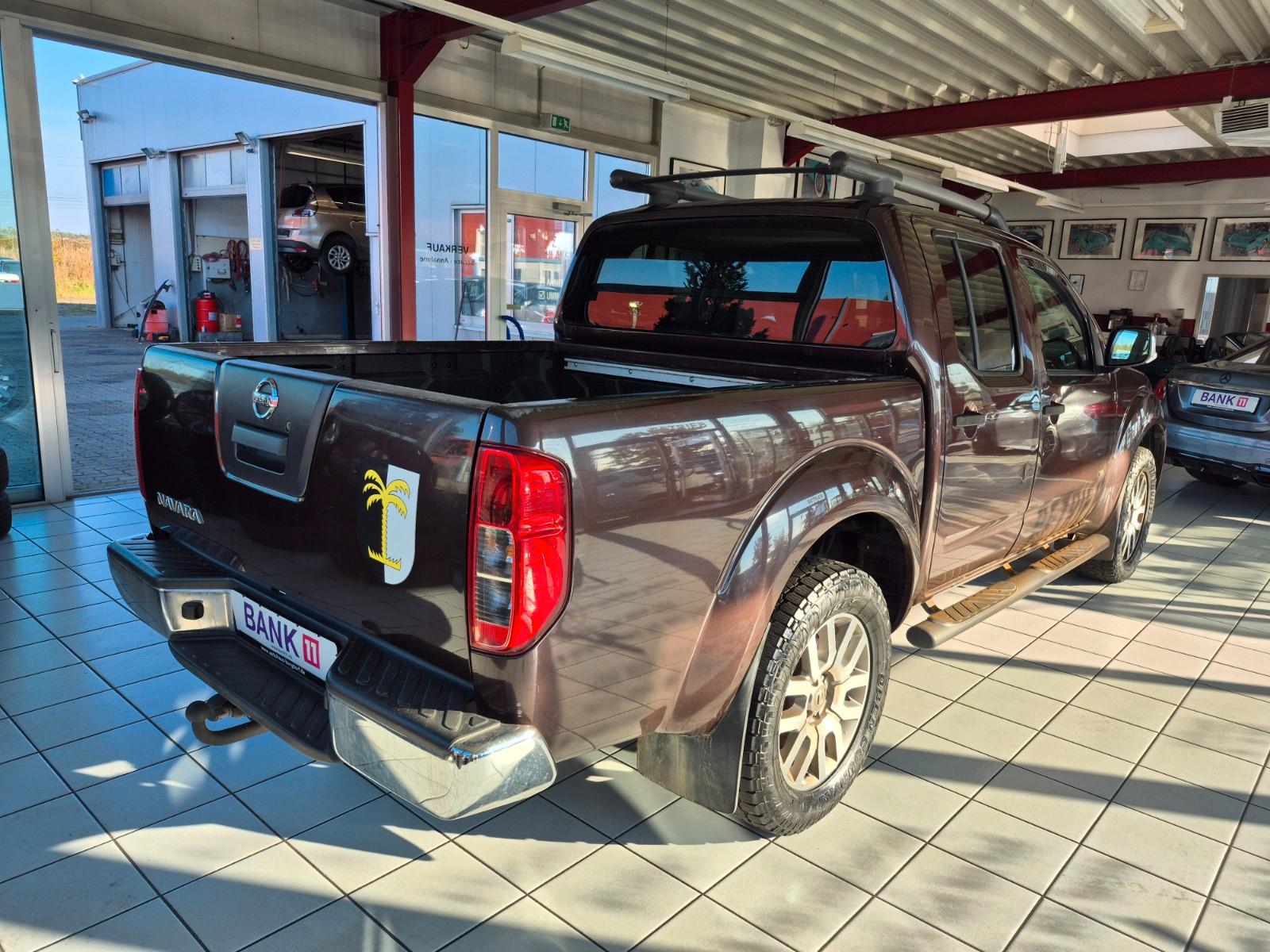 Nissan Navara Double Cab 3.0 dCi V6 231 ch BVA 4x4 / 121 000 km / Bose / Toit ouvrant / Cuir / Caméra de recul