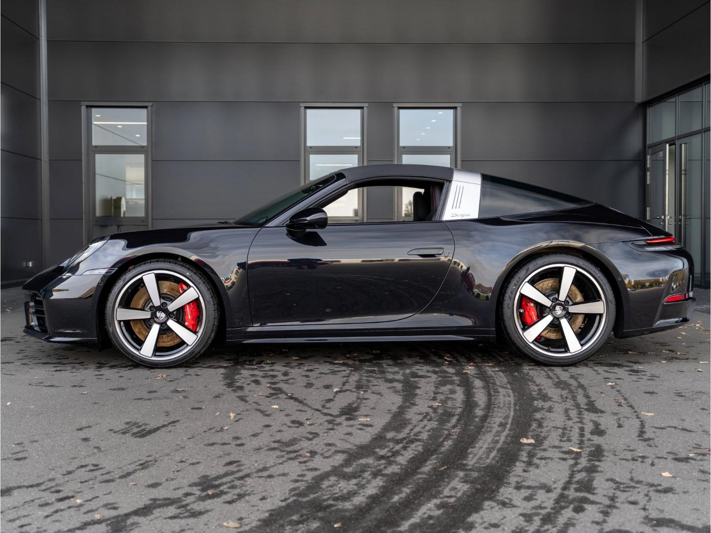Porsche 992 Targa 4S SportDesign Lift Burmester HD-Matri