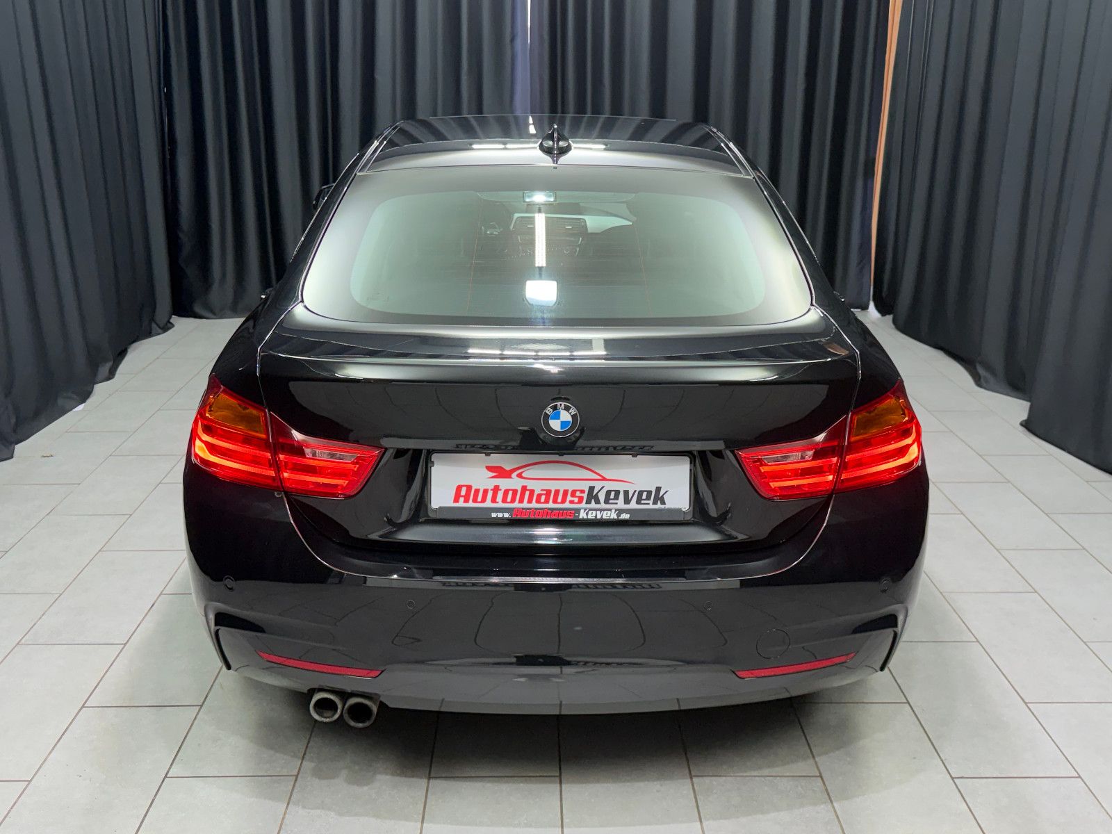 Fahrzeugabbildung BMW BMW 428i xDrive Gran Coupe M Sport|H&K|PANO|1.Hd