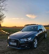 Audi A6 Avant 2,0 - Scheckheft - Audi A6 aus 2013 mit Benzin-Antrieb: Kombi