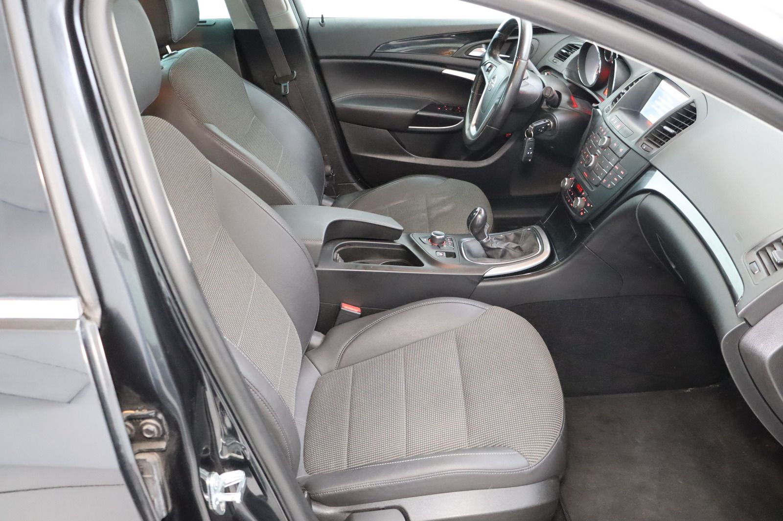 Fahrzeugabbildung Opel Insignia A Sports Tourer Innovation 4x4