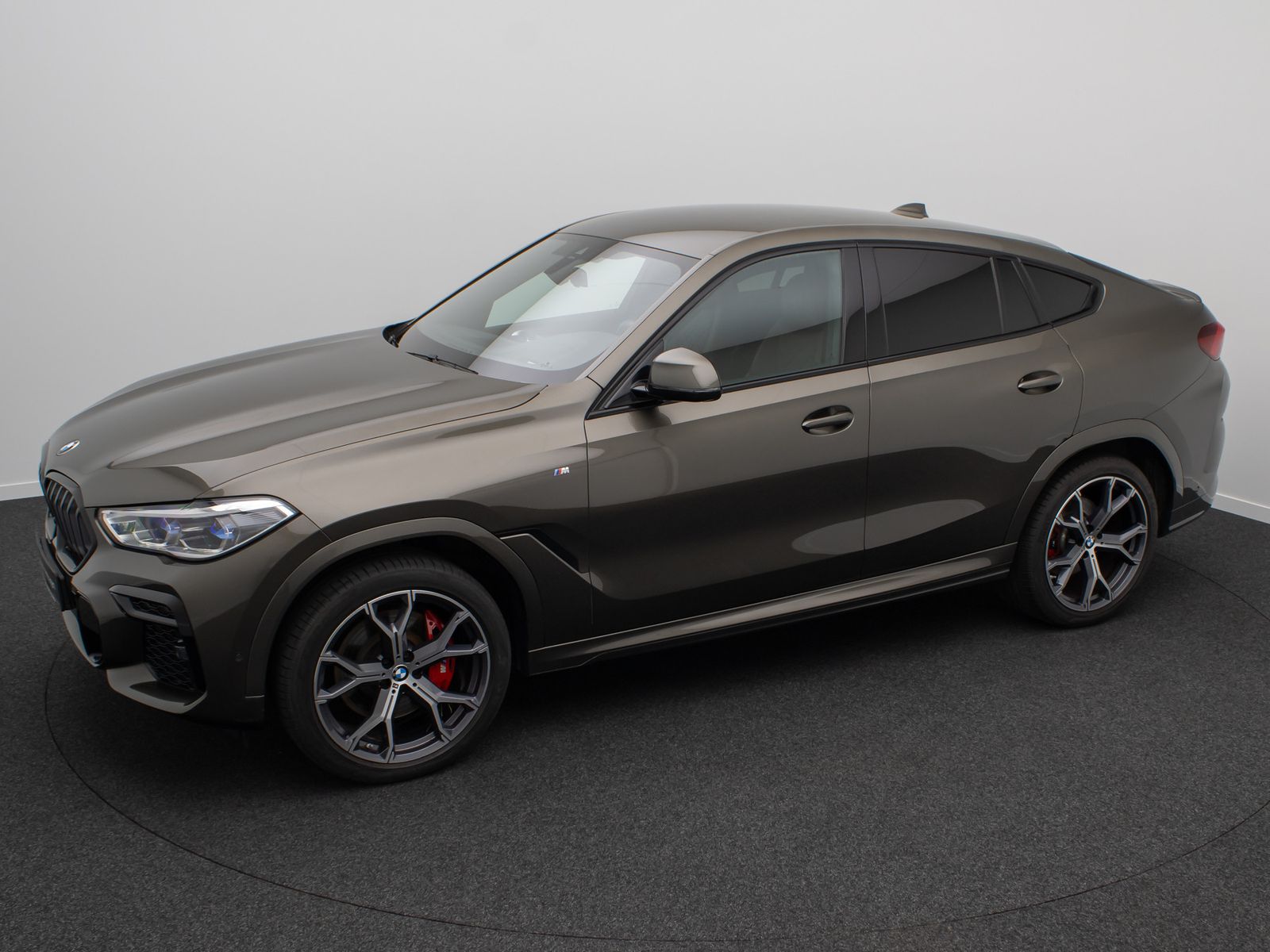 Fahrzeugabbildung BMW X6 xD30d MSport Kamera Laser HUD DAB HiFi 21Zoll
