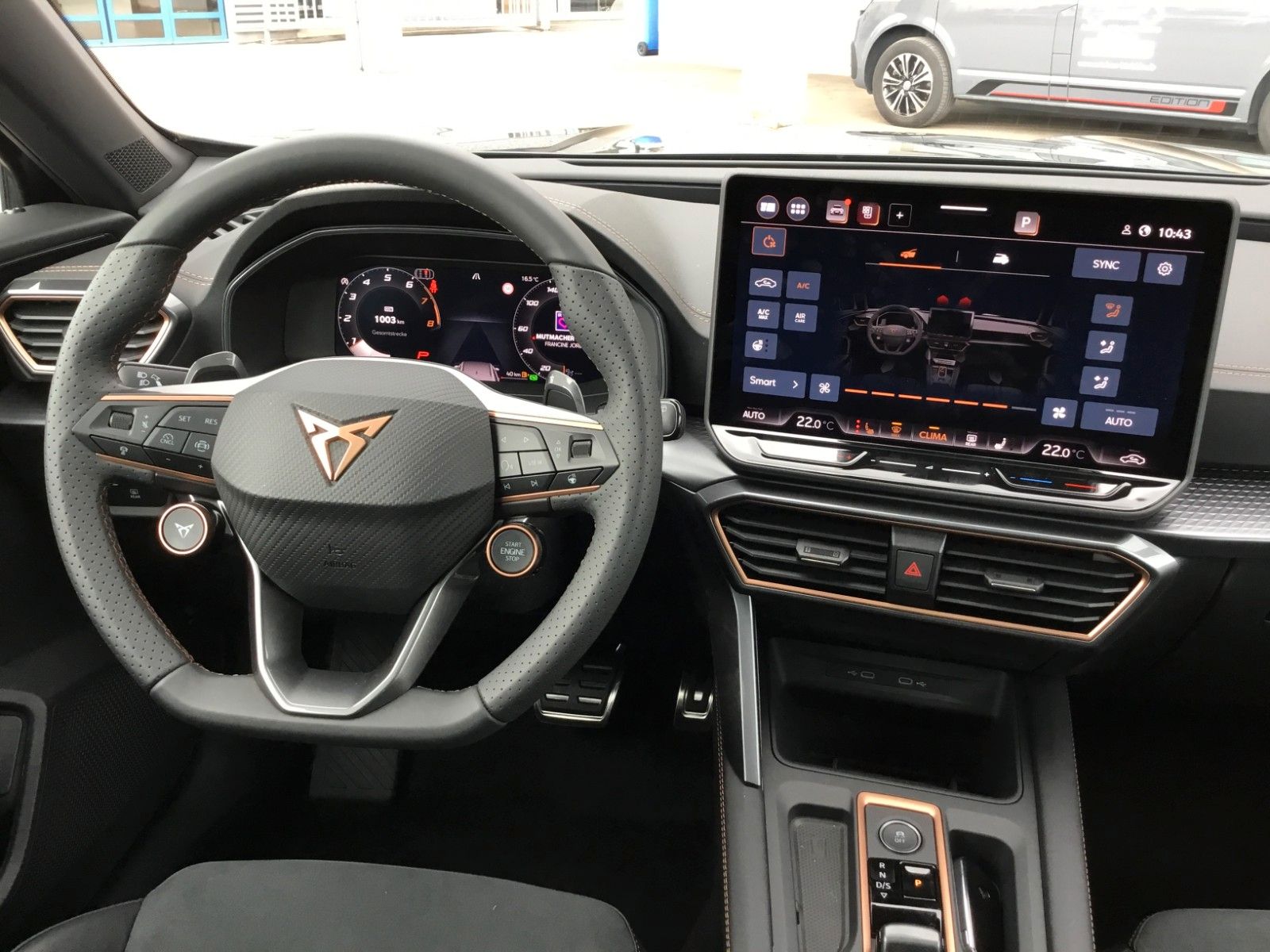 Fahrzeugabbildung CUPRA Formentor 2.0 TSI DSG 4WD+Pano+Matrix+AHK+19"