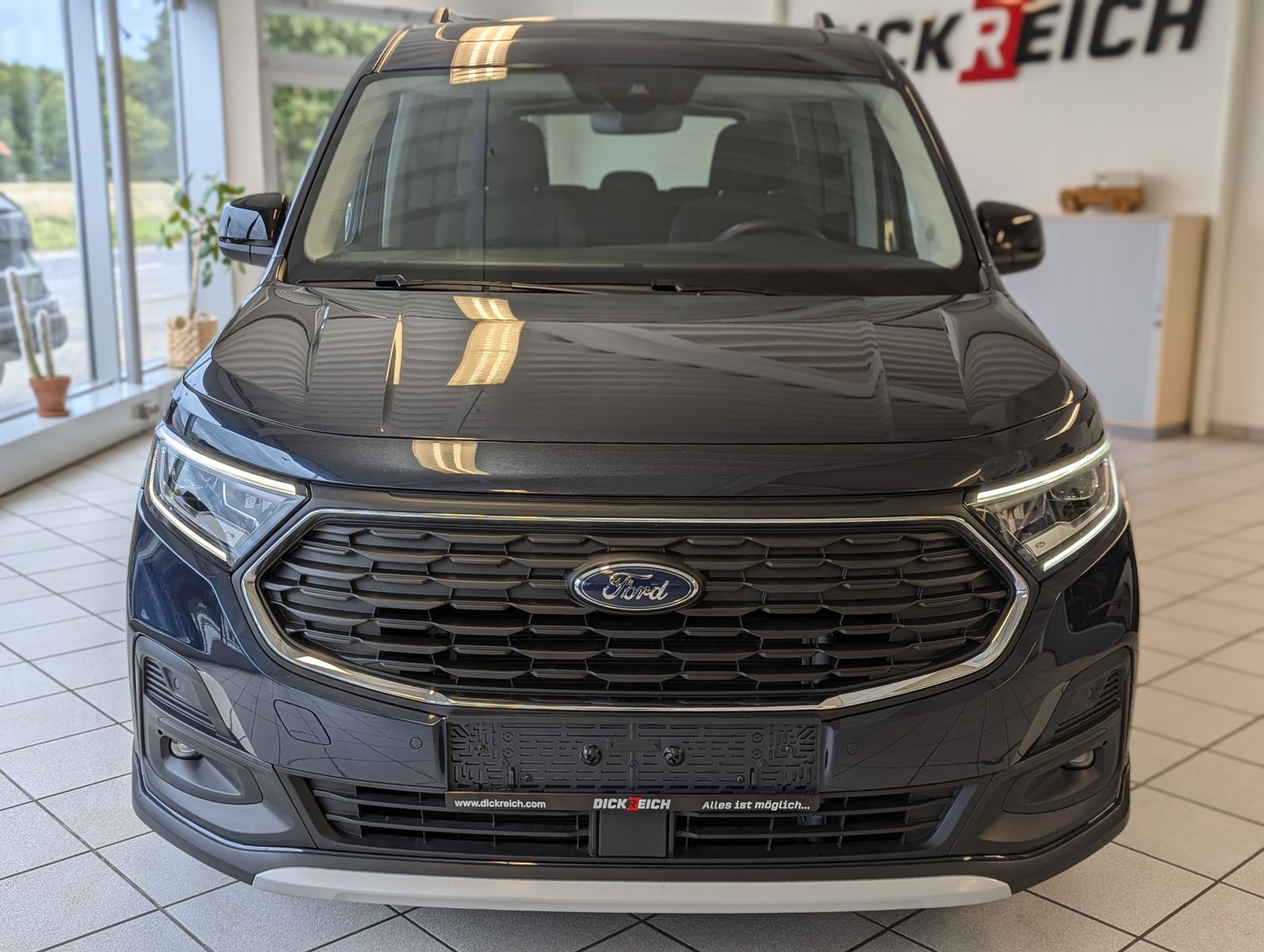 FORD Tourneo Connect L2 Active 7-Sitz Bi-LED Pano AHK - Image 2