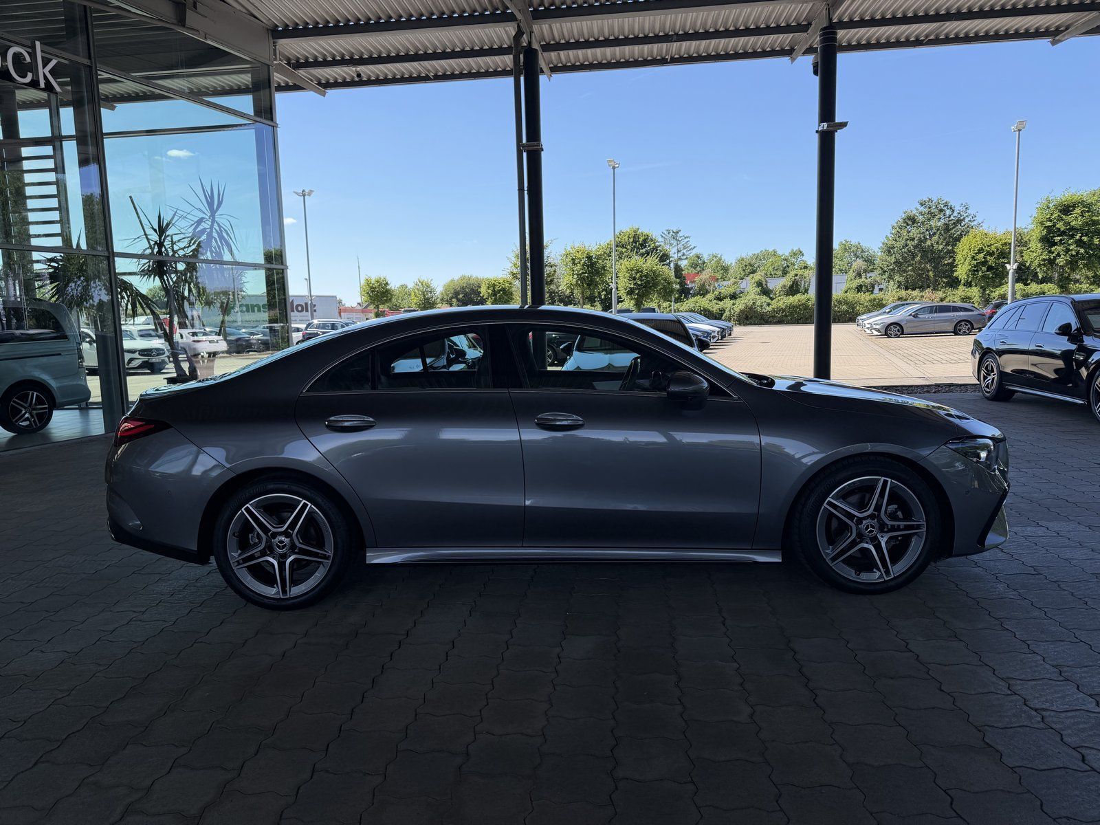 Mercedes-Benz CLA 180 Coupé Edition AMG Winterpaket Keyless 36 foto 5