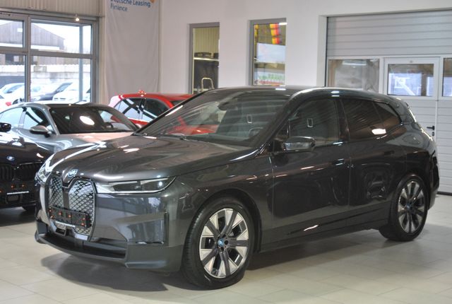 BMW iX 50 xDrive Leder Amido Sitzbelüft. AHK OS 8.5