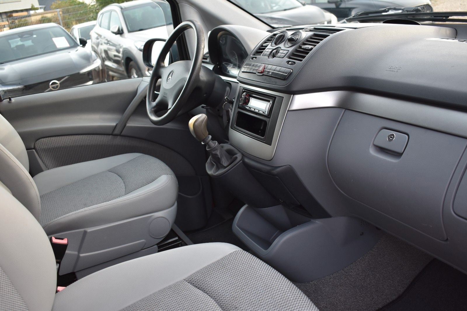 Fahrzeugabbildung Mercedes-Benz Viano 2.2 CDI extralang KLIMA/PDC/AHK/6 Sitze